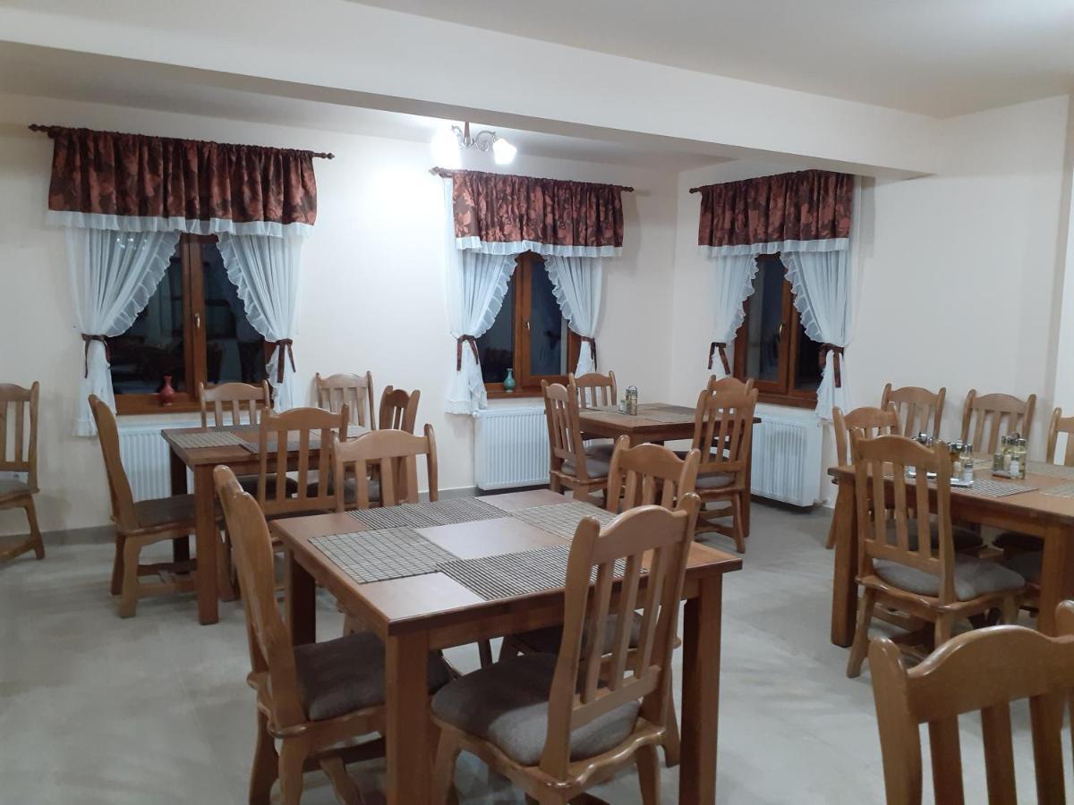 Pensiunea Bradul Dealu Stefanitei Exterior photo